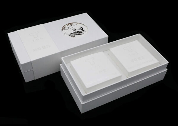 Inside view of the Korea 195 Grapefruit Biscuit Packaging - showcasing the artistry within.