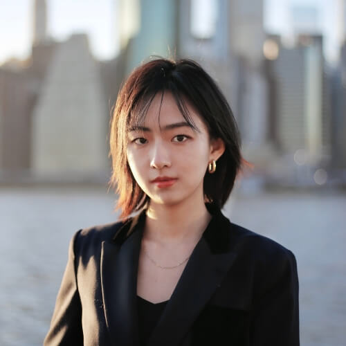 Profile image of Xianghan Wang, an award-winning XR/Motion Designer at Apple renowned for immersive storytelling and innovative motion design.