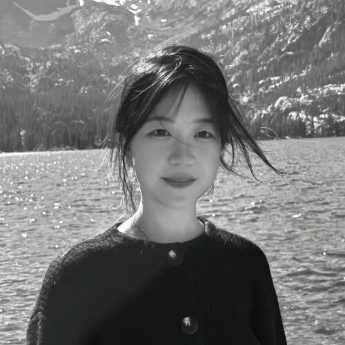 Profile image of Yixuan (Sonia) Song, a visionary UX designer at Google known for her innovative approach to user experience and interaction design.